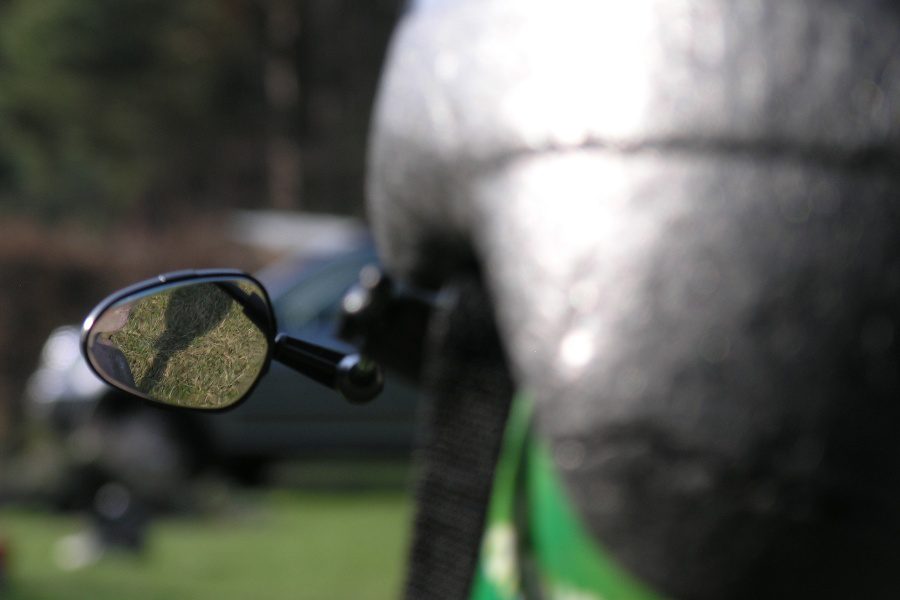 Obraz w lusterku jest mały