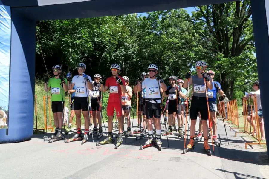 Osiem teamów rywalizuje w cyklu Vexa Skiroll Tour, który wygra?