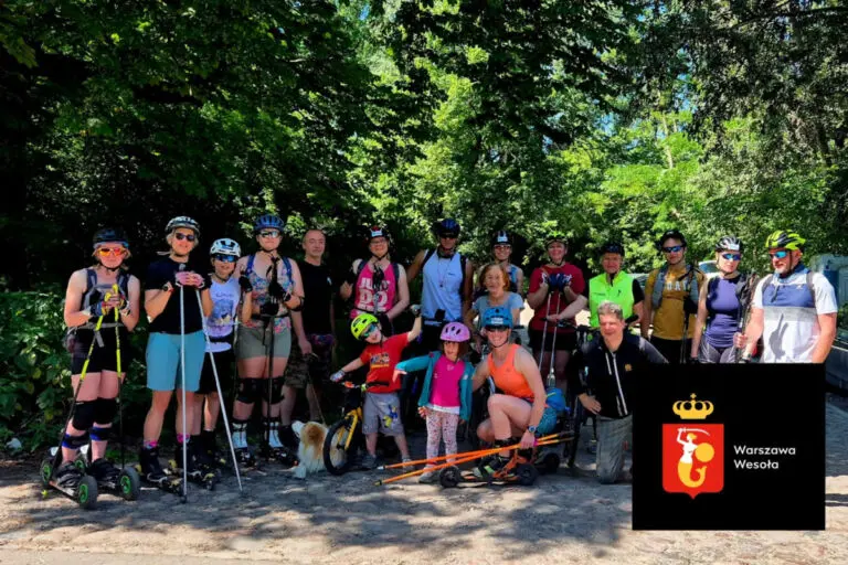 Trening z widokiem na las – jesienne wycieczki na nartorolkach w Wesołej